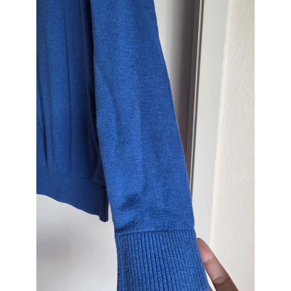 Hollister Men's V-Neck Sweater Size L Blue Solid Long Sleeve Casual Pullover - Picture 4 of 9